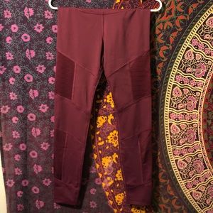 Burgundy Reebok yoga pants. Thin & stretchy